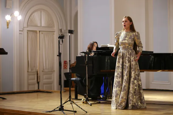 Екатерина Савинкова (сопрано). Партия фортепиано — Карина Погосбекова