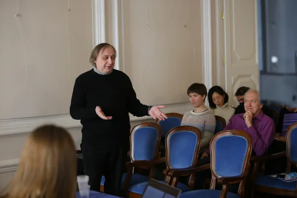 Научная сессия в рамках XVII Международного фестиваля современной музыки «Московский форум». Конференц-зал консерватории