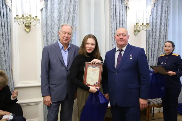 Благодарственное письмо СК РФ вручается Артеевой Марии Михайловне за активное участие в праздничном концерте в Госпитале №2 ветеранов войн, посвящённом Международному дню пожилого человека, и проявленное высокое исполнительское мастерство