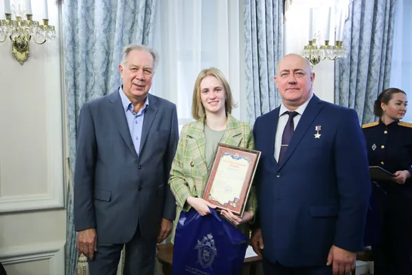 Благодарственное письмо СК РФ вручается Понарьиной Алине Юрьевне за активное участие в праздничном концерте в Госпитале №2 ветеранов войн, посвящённом Международному дню пожилого человека, и проявленное высокое исполнительское мастерство
