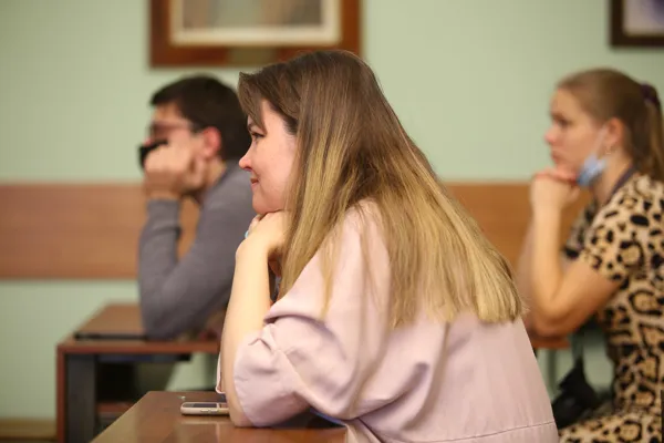 «Должна ли музыка быть сложной». Творческая встреча с художественным руководителем СТАМ-фестиваля Алексеем Черновым в классе №47 Первого учебного корпуса