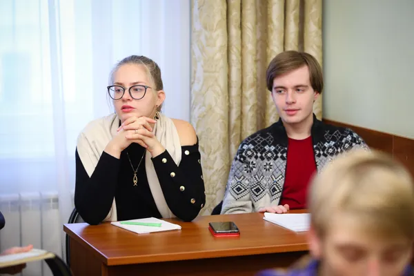 Занятие профессора кафедры сочинения Московской консерватории, профессора Юрия Васильевича Воронцова. Второй учебный корпус имени Н.Я. Мясковского, 221-й класс 