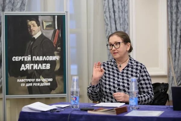 Доктор искусствоведения, профессор кафедры междисциплинарных специализаций музыковедов А.П. Груцынова с докладом «Французский балет рубежа XIX-XX веков: в преддверии "Русских сезонов"»