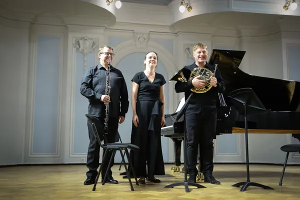 Алексей Сорокин (английский рожок), Ксения Апалько (фортепиано), Валерий Жаворонков (валторна)