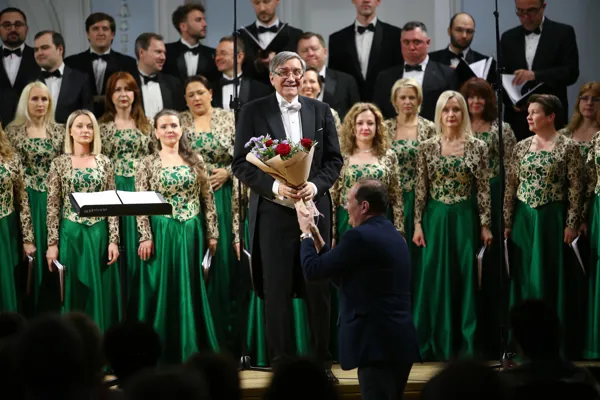 Академический большой хор «Мастера хорового пения» радио «Орфей» в Рахманиновском зале. Художественный руководитель и дирижёр — Народный артист России, профессор Лев Конторович. К 75-летию со дня рождения
