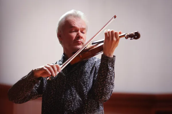 Александр Тростянский (скрипка)