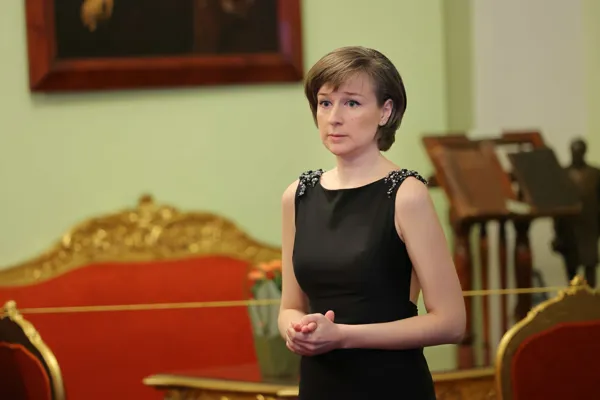 Рассказывает Елена Тарасова (фортепиано)