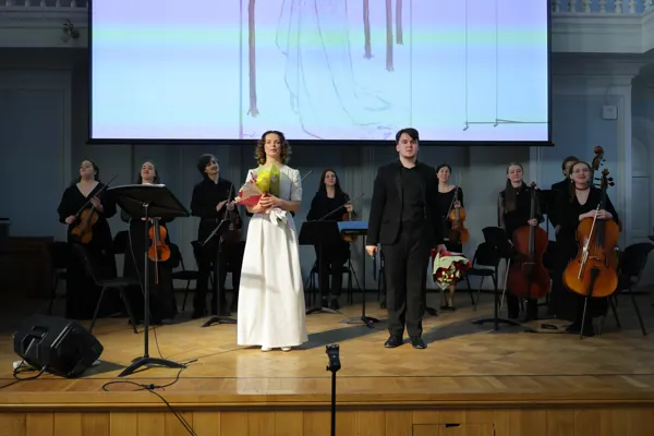Камерный оркестр «Ad Parnassum», дирижёр — Валерий Попов. Алиса Гребенщикова (художественное слово). Рахманиновский зал