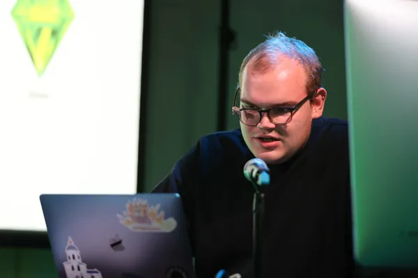 Николай Дуденков с докладом «Алгоритмы игр на примерах пьес современных композиторов»