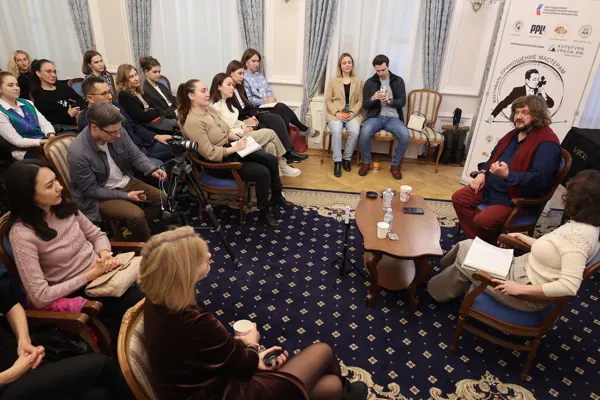 Вторая встреча в рамках проекта Public talk «Быть оперным певцом». Конференц-зал