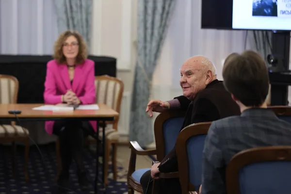 Реплика ученика Леонида Когана, профессора Сергея Кравченко