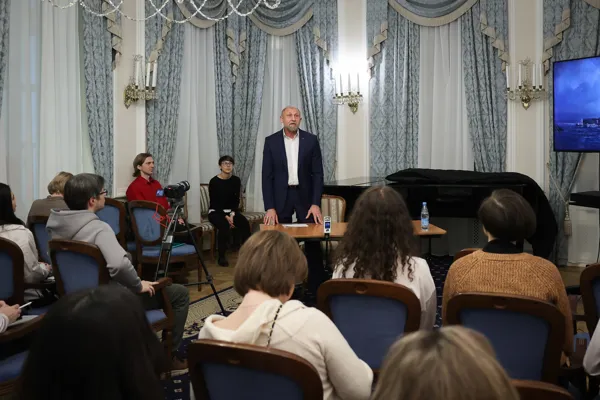 Вступительное слово к мастер-классу: доктор искусствоведения, Заслуженный работник культуры РФ, проректор Московской консерватории по учебной и методической работе, профессор Николай Иванович Тарасевич