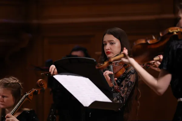 Камерный оркестр «Rise Orchestra» на сцене Большого зала