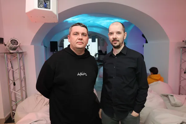 III Мультимедийный фестиваль «Биомеханика» открылся выставкой «Электрические сны». Художественные руководители фестиваля Николай Попов и Александр Хубеев