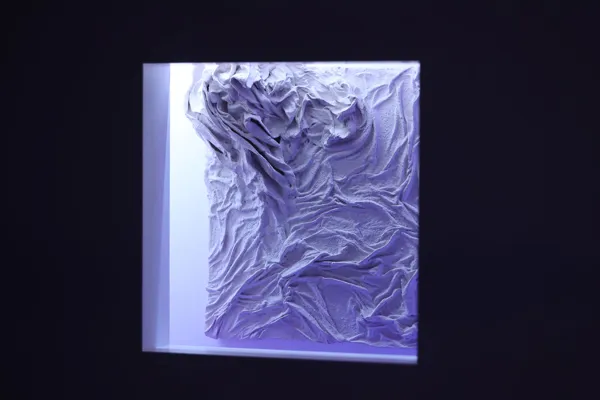 Ольга Мун и Дима Смолин, Москва. «Light Machine», инсталляция. 2023
