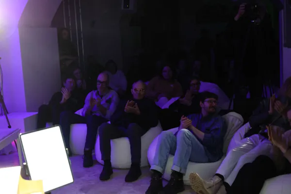 Серию концертов-презентаций «Биомеханика.extra» в рамках фестиваля «Биомеханика III» открывает выступление Алины Ежаковой. Арт-пространство «Артемьев» Московской консерватории