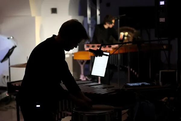Антон Светличный. «Миф машины», мировая премьера. Исполняют солисты "CEAM Artists". Арт-пространство «Артемьев»