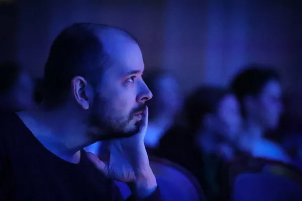 III Мультимедийный фестиваль «Биомеханика». Рахманиновский зал. В зале — художественный руководитель фестиваля Александр Хубеев