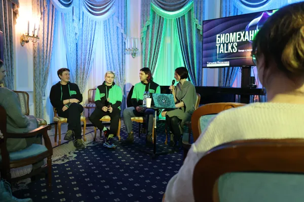 Биомеханика.talks в рамках фестиваля «Биомеханика III». Модератор — музыковед Татьяна Яковлева. Спикеры — инженеры Центра электроакустической музыки: Ильнур Габидуллин (аудио), Илья Ковальский (звук), Игорь Павлов (свет)