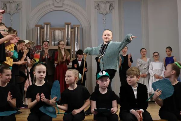 Ворона – Ксения Антонова