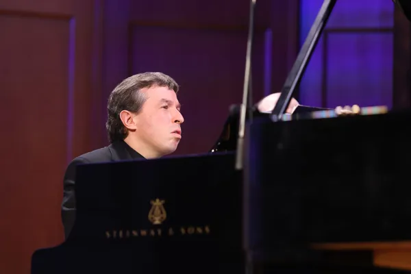 Александр Осминин (фортепиано)