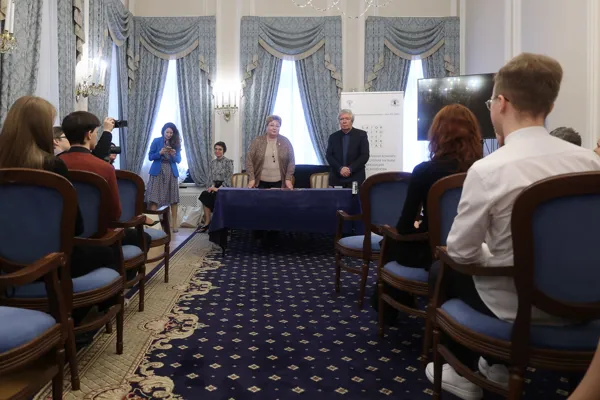 Выступает председатель жюри конкурса, заместитель председателя оргкомитета конкурса, декан Научно-композиторского факультета, профессор Ирина Арнольдовна Скворцова