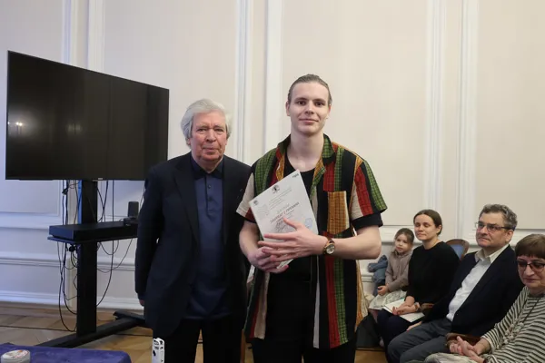 Диплом лауреата 2 премии конкурса им. Ю.Н. Холопова в номинации «Композиция» получает Артемий Дядечко (Сыктывкар)