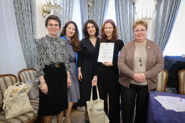 Грамоту участника в номинации «История музыки» получает Мочалина Маргарита (Воронеж)