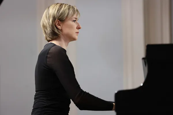 Елена Тарасова (фортепиано)