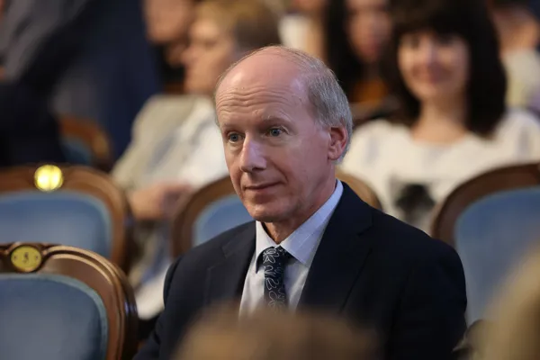 Перед началом концерта «В.Д. Поленов – художник и композитор». Среди гостей – декан факультета симфонического и хорового дирижирования, художественный руководитель и дирижер Хора студентов Московской консерватории, Московского мужского камерного хора «Кастальский», профессор А.М. Рудневский