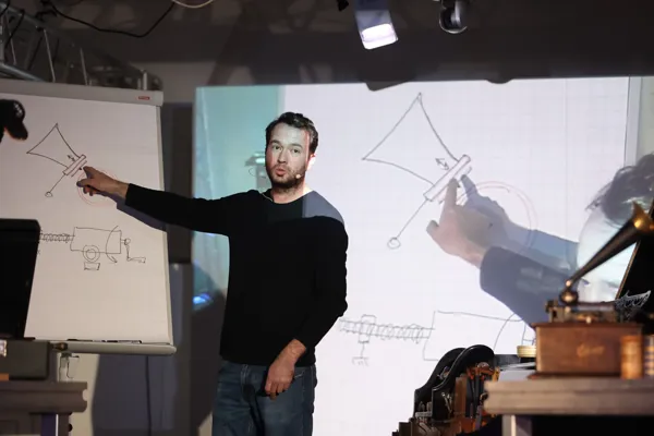 Александр Зенин — исследователь кино, реставратор, директор Музея кинотехники
