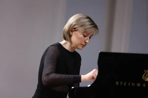 Елена Тарасова (фортепиано)