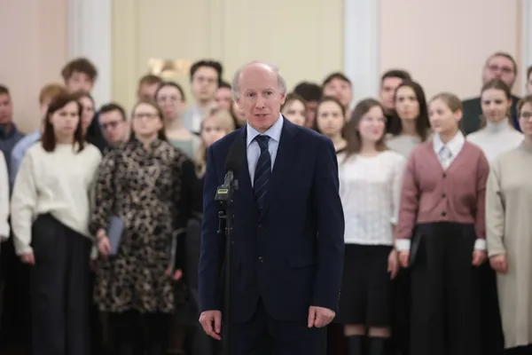 Выступает декан Факультета симфонического и хорового дирижирования, профессор Алексей Максимович Рудневский