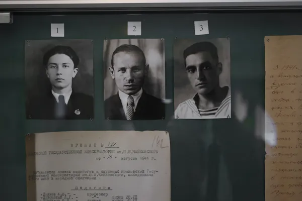 Фотографии из впервые атрибутированных личных дел консерваторцев-фронтовиков. Обнародованы впервые. 1. Бурханов Муталь Музаинович (05.05.1916 — 15.06.2002). 2. Меньшов Михаил Петрович (20.05.1916 — ?). 3. Бугоев Майрам Дзибиртович (23.08.1920 — после 1985)