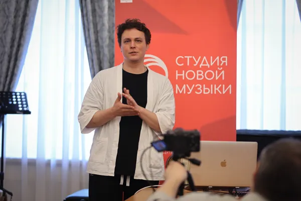 Игнат Красиков – кларнетист, композитор, импровизатор. Солист Студии новой музыки