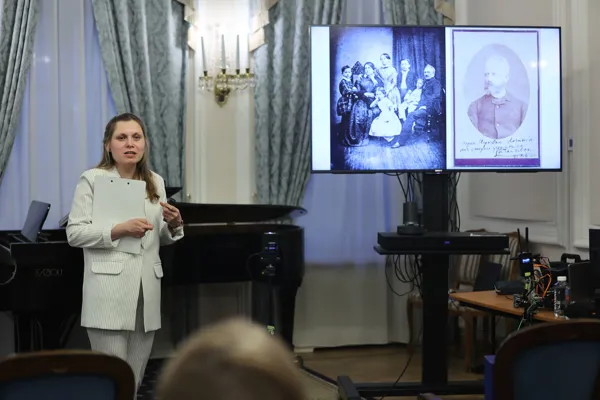 Заместитель директора Музея-усадьбы П.И. Чайковского (Воткинск) Мария Носова рассказывает о первых годах жизни композитора