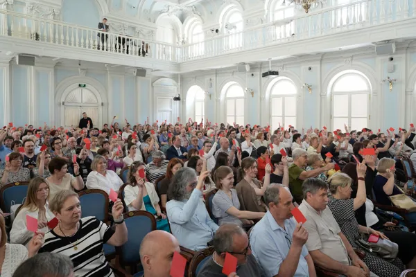 В Рахманиновском зале состоялось общее собрание (конференция) представителей профессорско-преподавательского состава, других категорий работников и обучающихся ФГБОУ ВО «Московская государственная консерватория имени П. И. Чайковского»