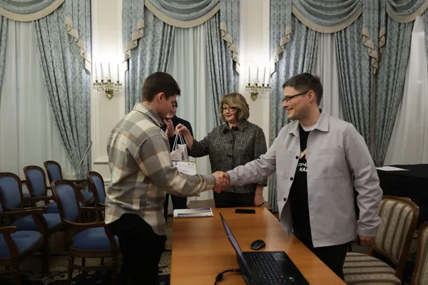 Награждение лауреатов и вручением специальных призов конкурса видеоконтента «Творческий кадр». I место - Панкрат Колесников.