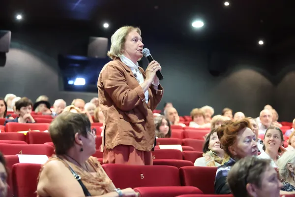 После просмотра документального видеопроекта «Возвращение Дома». Вопросы зрителей. КАРО «Октябрь»