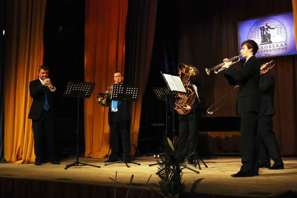 Брасс-квинтет Российского национального оркестра (руководитель - преподаватель В. М. Лаврик)