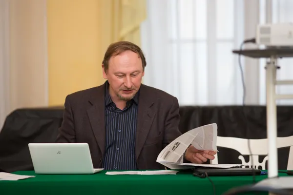 Доктор философских наук, заведующий кафедрой гуманитарных наук, профессор Московской государственной консерватории имени П. И. Чайковского, профессор кафедры истории отечественной философии Российского государственного гуманитарного университета Олег Викторович Марченко выступает с докладом «Тема Ренессанса в размышлениях русских философов XX века: некоторые замечания».