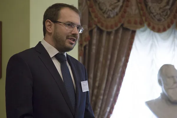 С приветственное словом выступает заместитель начальника Аналитического управления Аппарата Государственной Думы Федерального собрания РФ, член Правления Российского исторического общества Константин Ильич Могилевский 