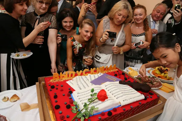 На праздничном фуршете, посвященном 144-му выпуску Московской государственной консерватории им. П.И. Чайковского.