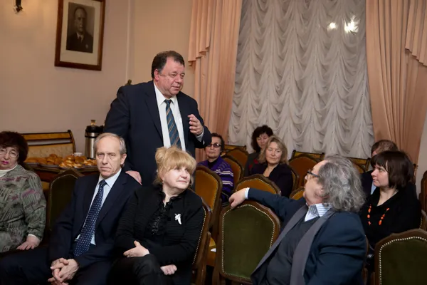 Выступает Генеральный секретарь Российского Медицинского общества, Член Совета Всемирной медицинской ассоциации Леонид Александрович Михайлов.
