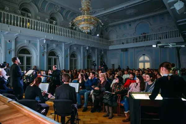Ко дню рождения Его Величества Императора Японии Акихито. Драматический театр песочного искусства «Пески времени». Режиссер-постановщик песочных картин — Роман Ставровский, Художник-аниматор — Александра Басова