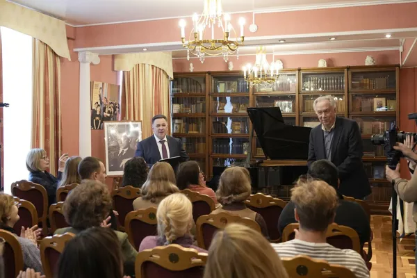 Передача РНММ имени Глинки личных архивов А. С. Соколова