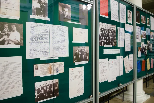 Выставка к 100-летию С. Т. Кальянова