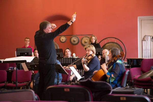 Rehearsals for the Competition <i>New Classics</i>