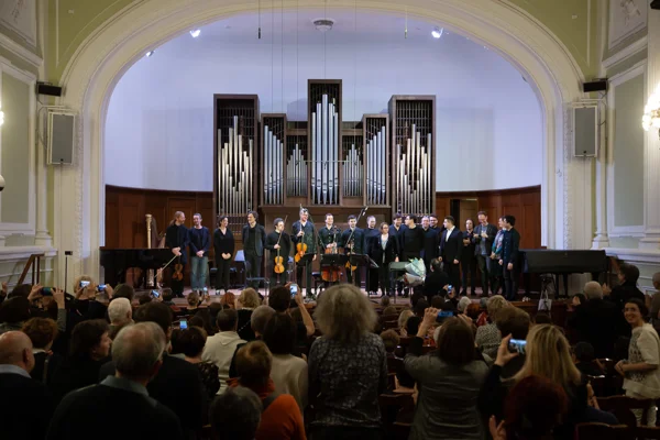 A concert <i>upon requests</i>