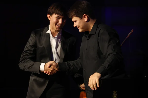 Ravil Islyamov (violin), Sergey Davydchenko (piano)